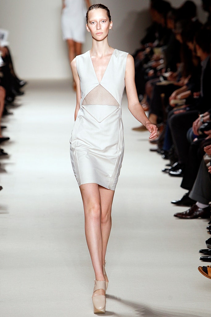 fitted white sleeveless dress