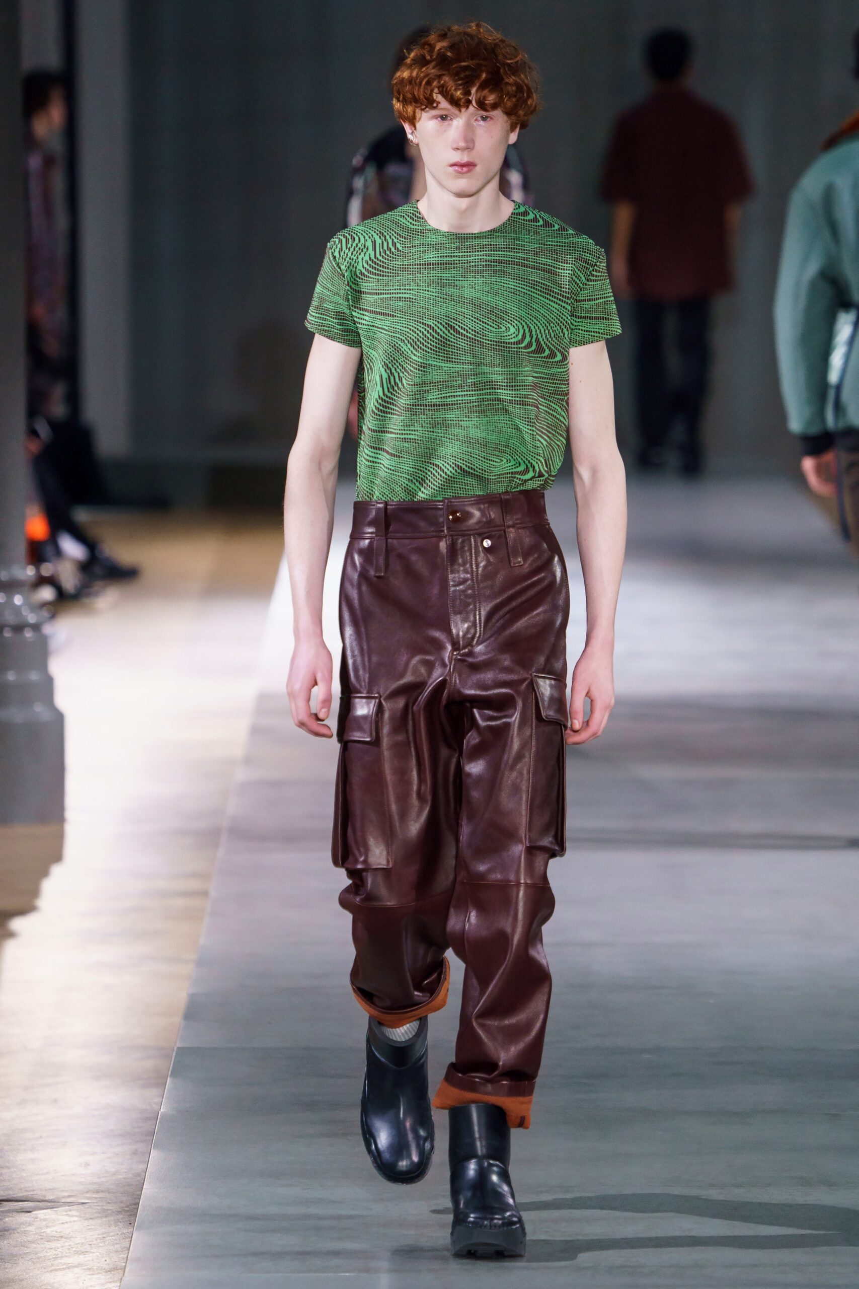 green cotton short-sleeve collared fitted printed top