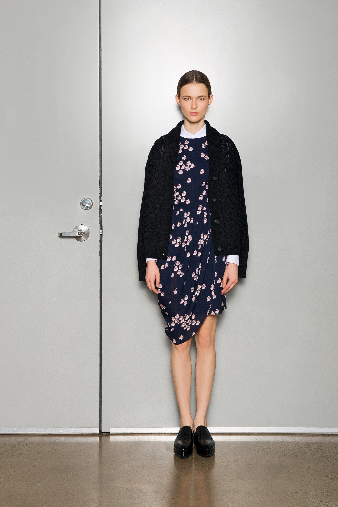 black wool long-sleeve collared relaxed buttoned cardigan