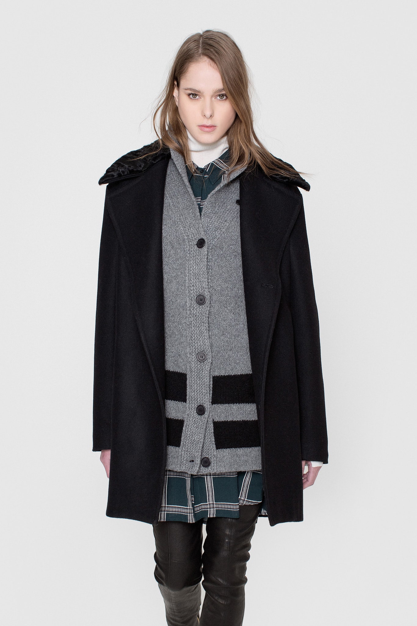 gray wool long-sleeve collared fitted buttoned sweater