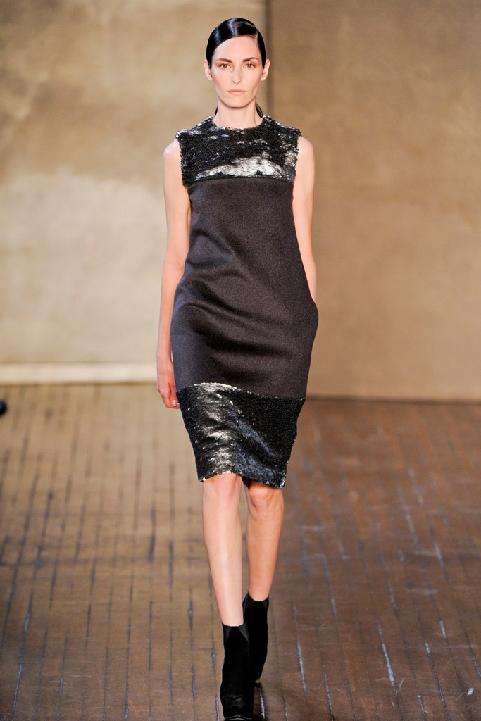 black gray sleeveless midi dress