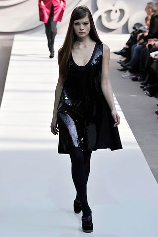 black sequin sleeveless dress