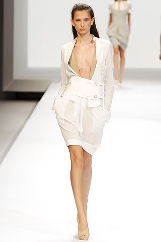 white fitted sleeveless dress