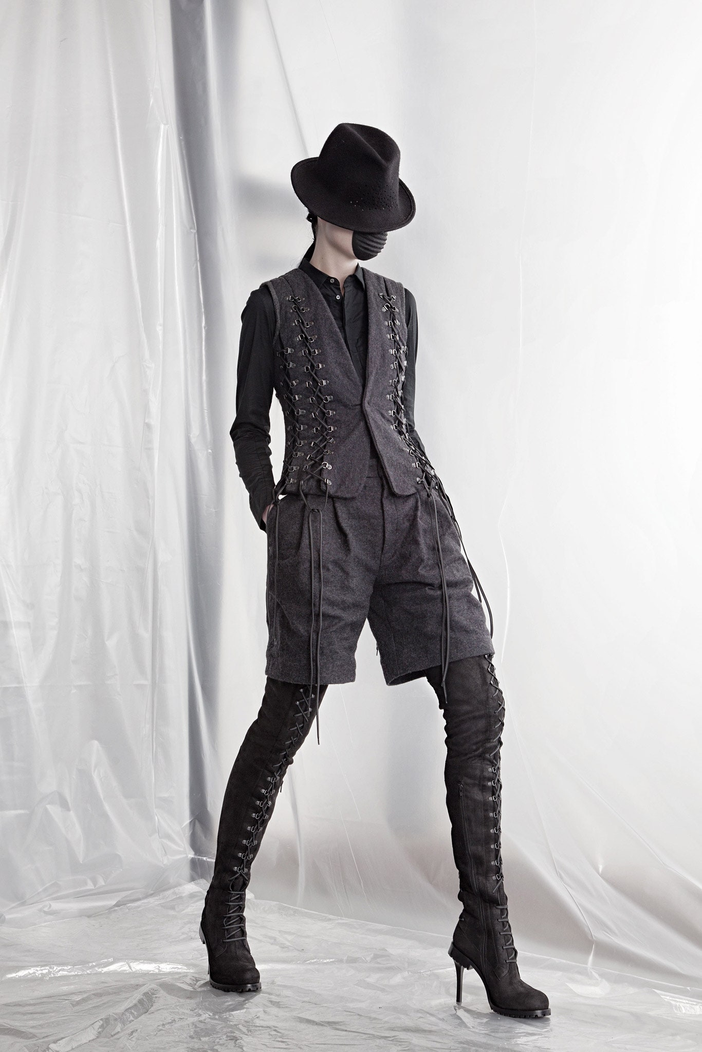black cotton sleeveless fitted zippered vest