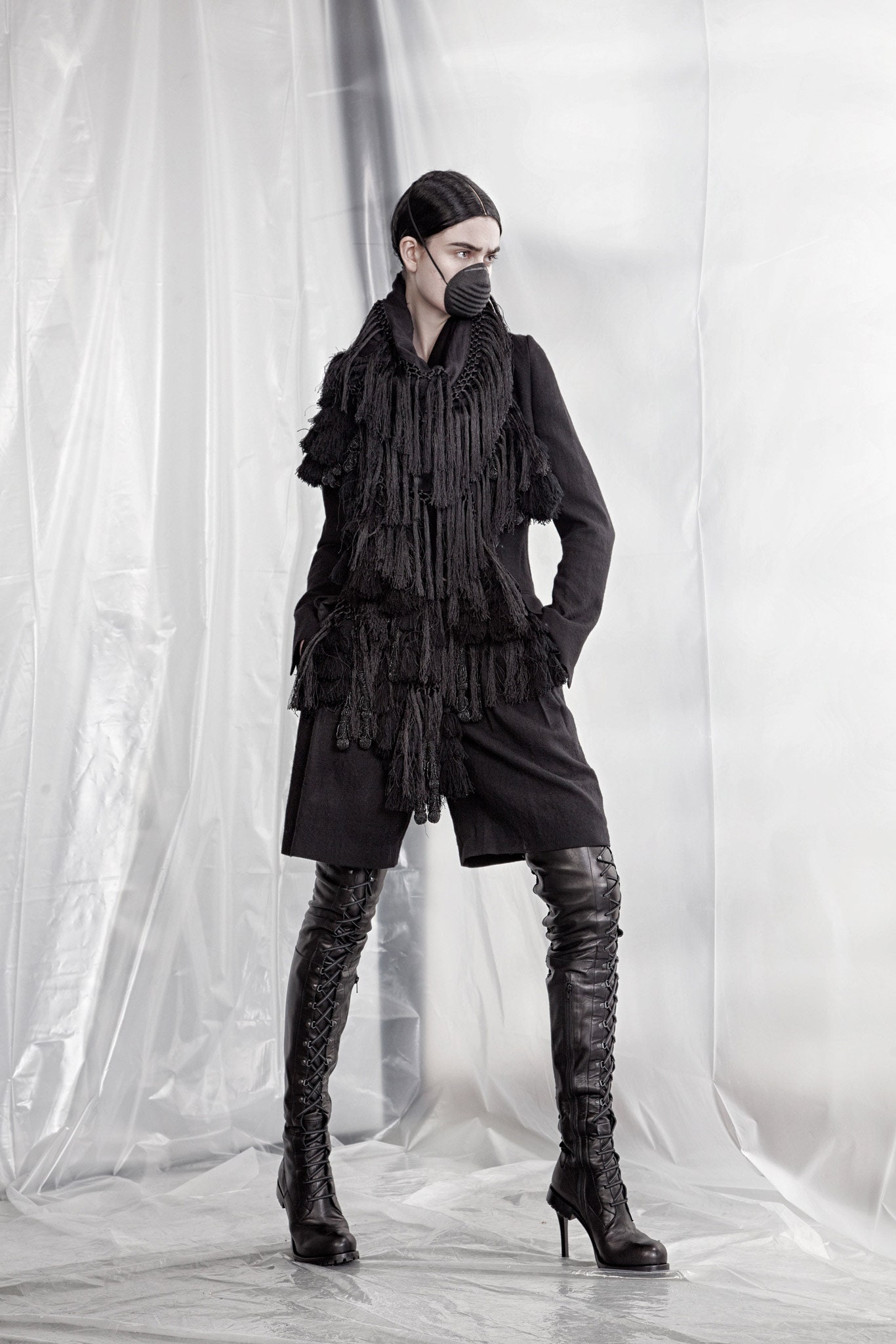 black wool relaxed fringed scarf