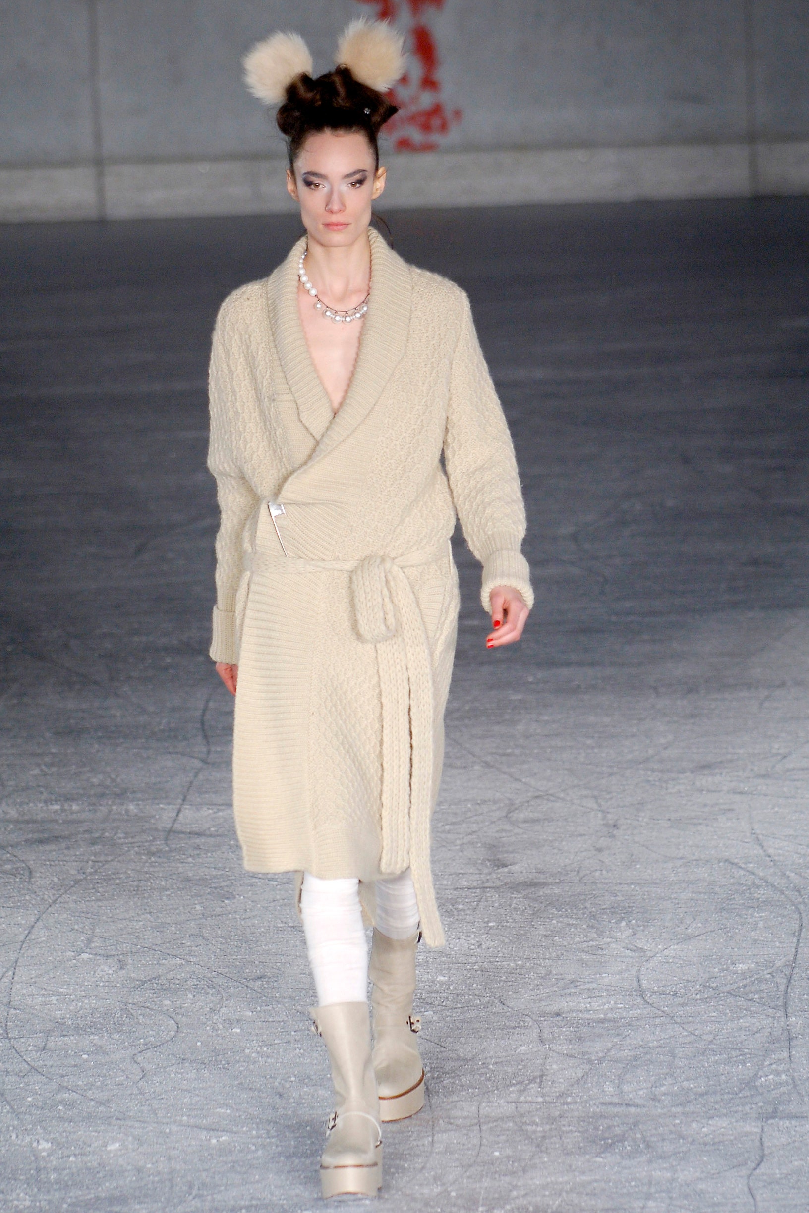 beige wool coat with white pants