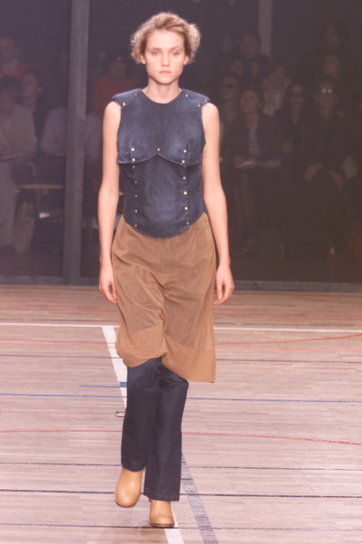 blue denim sleeveless collared fitted buttoned top