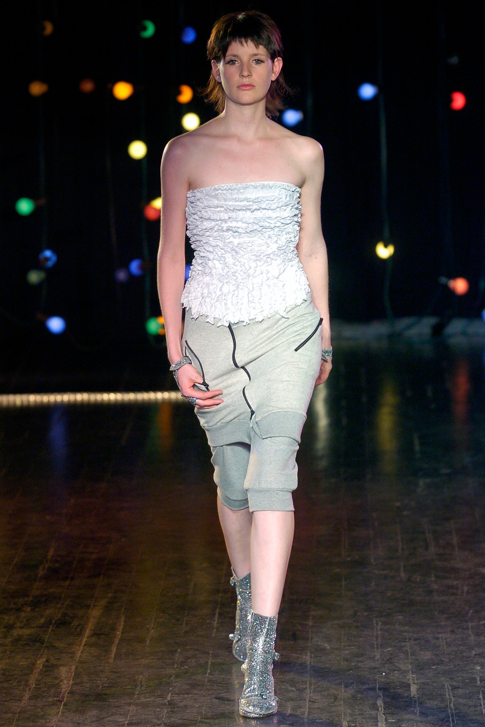 white cotton strapless fitted ruched top