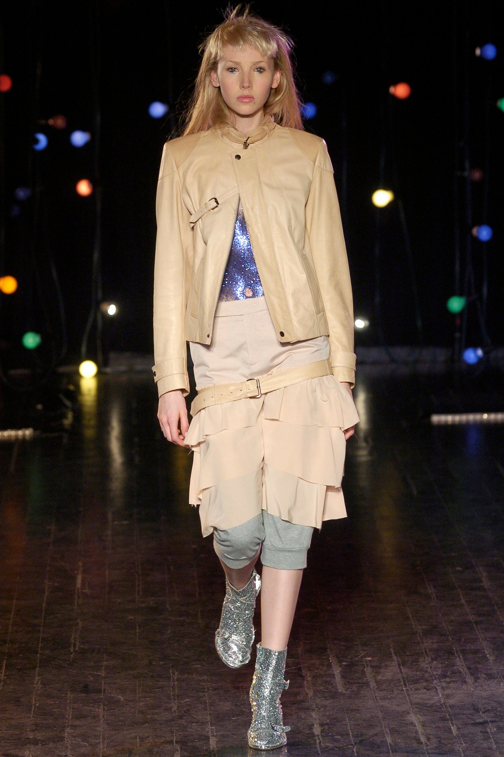 beige leather long-sleeve collared fitted zippered jacket