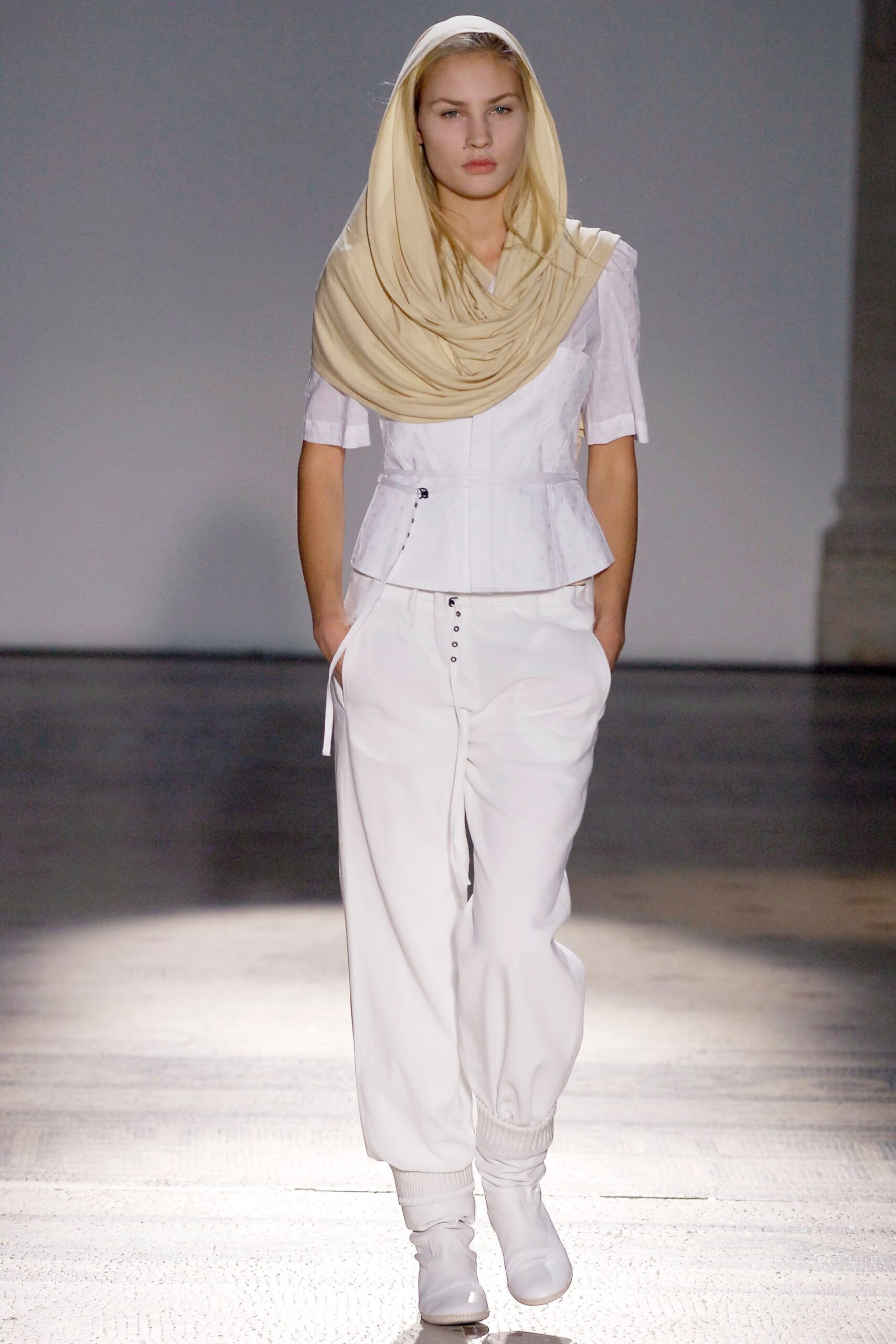 white cotton top with relaxed pants