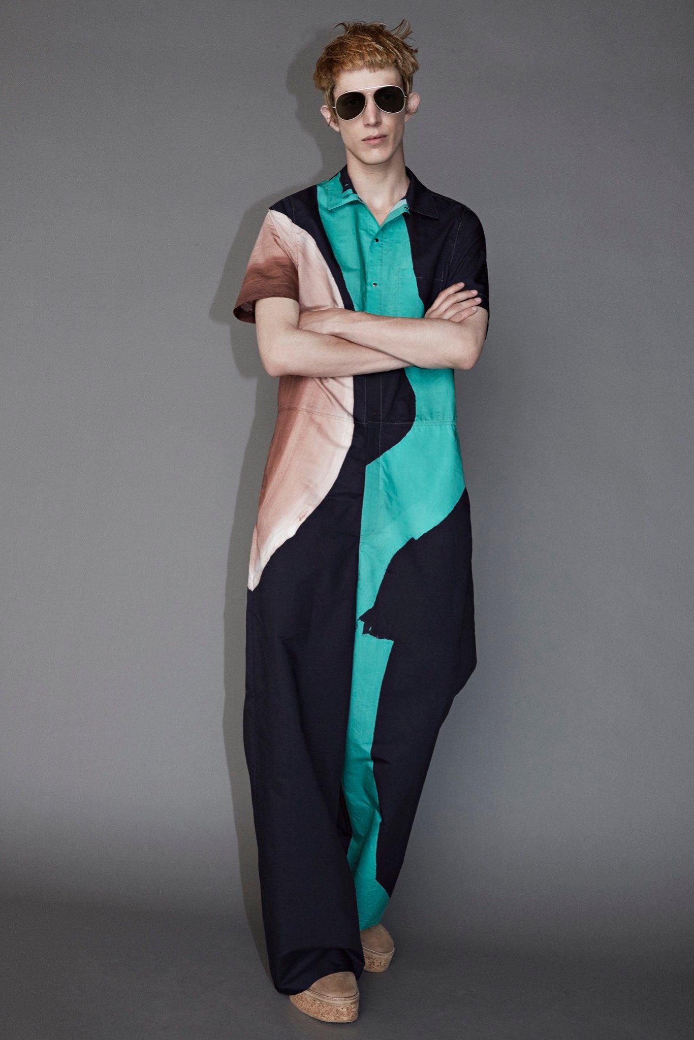 color-blocked shirt with wide-leg pants