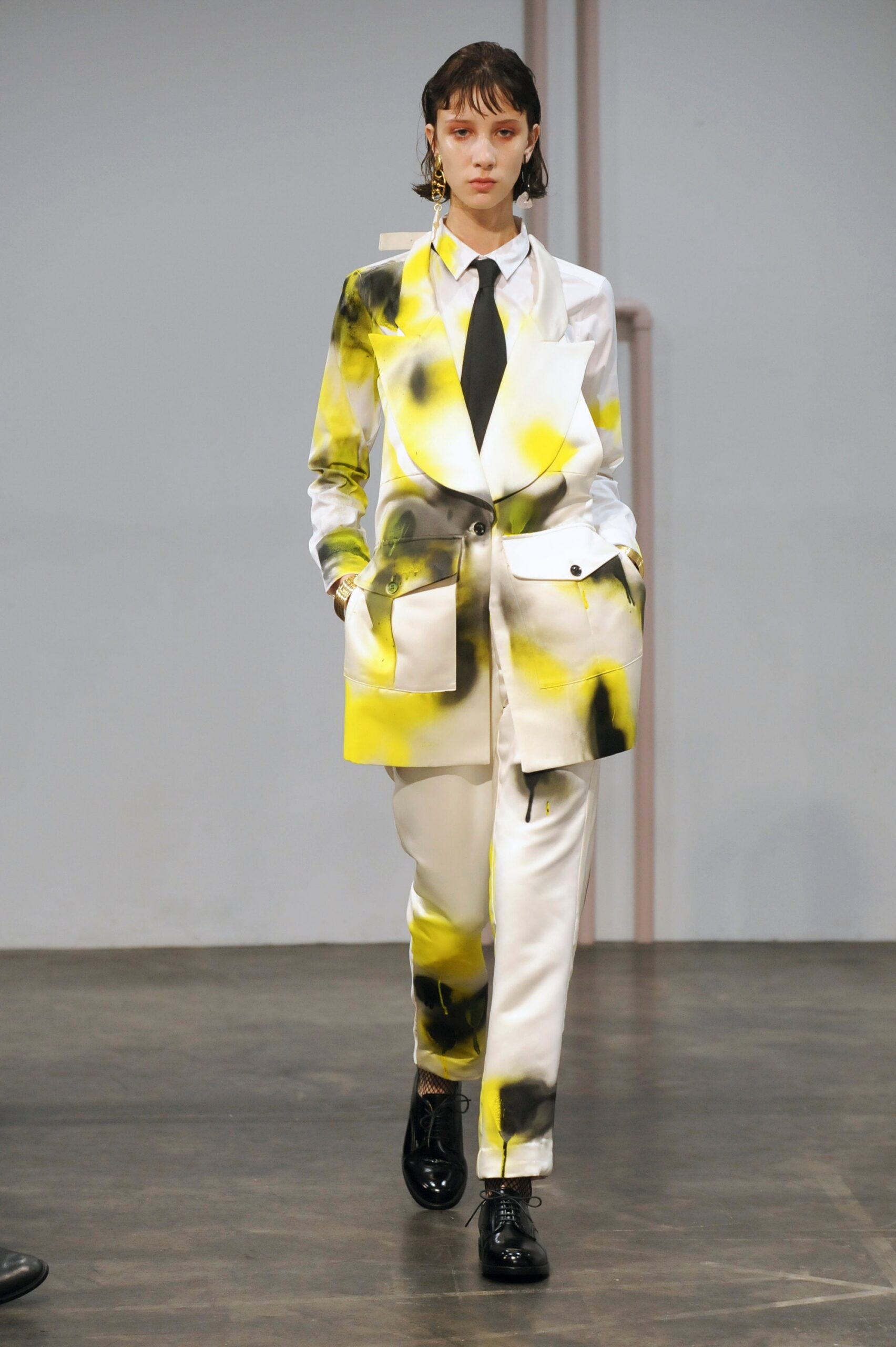 color-blocked tailored blazer and pants