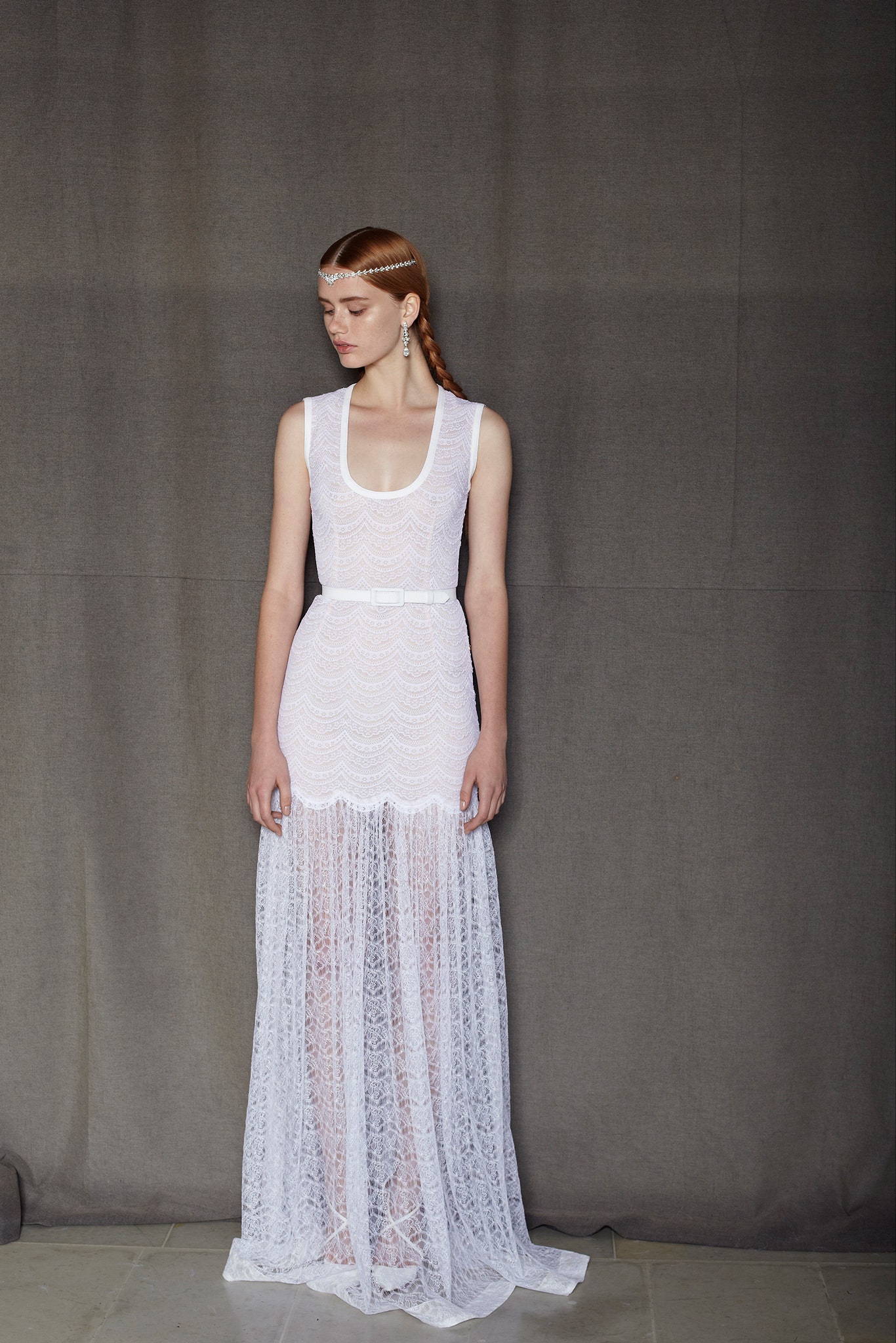 white lace sleeveless dress