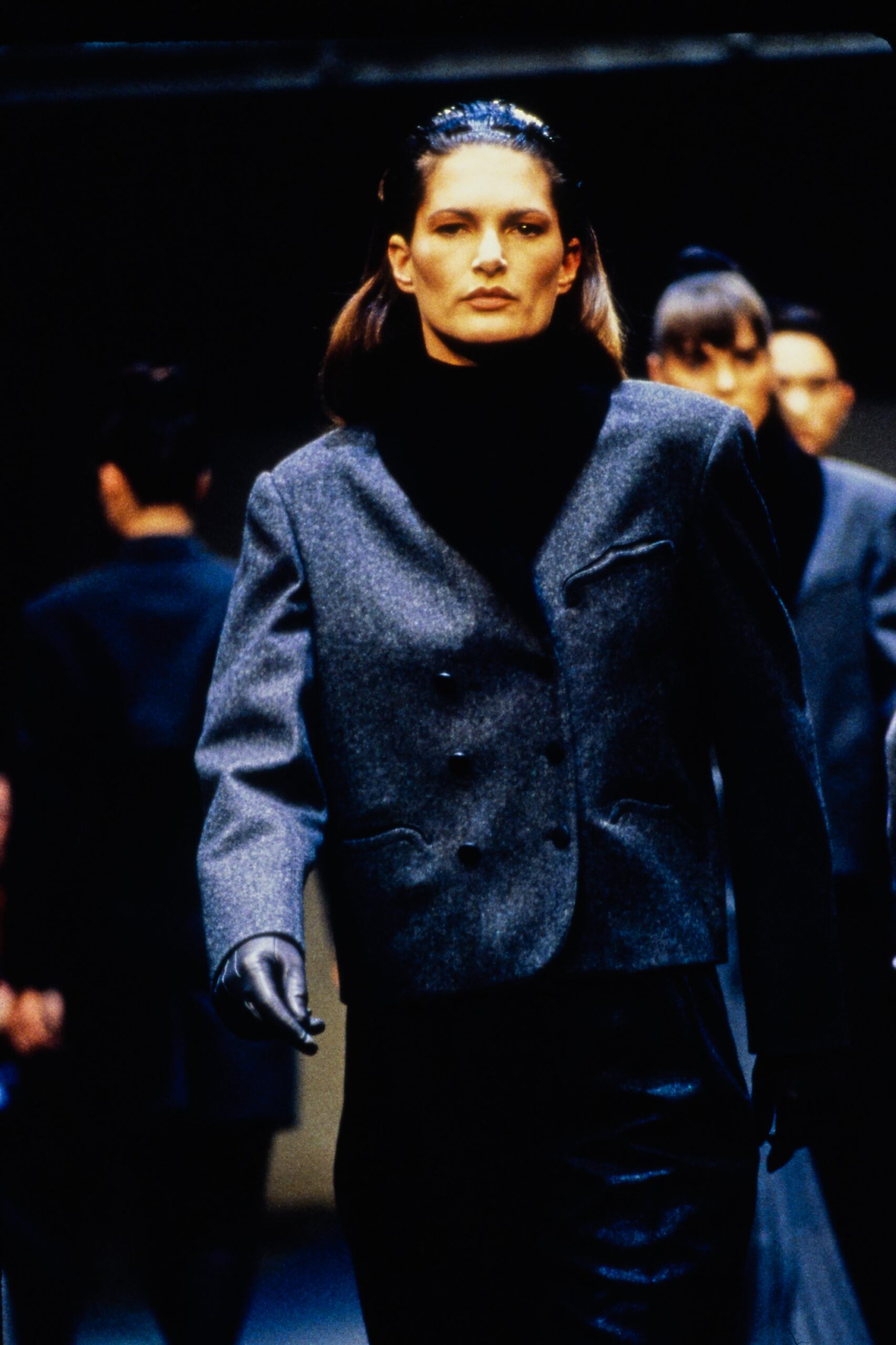 black leather fitted gloves