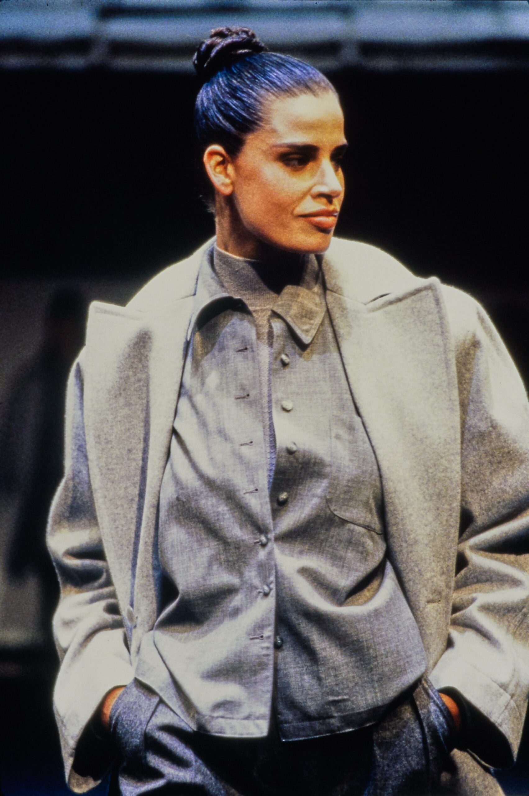 gray wool long-sleeve collared relaxed buttoned jacket