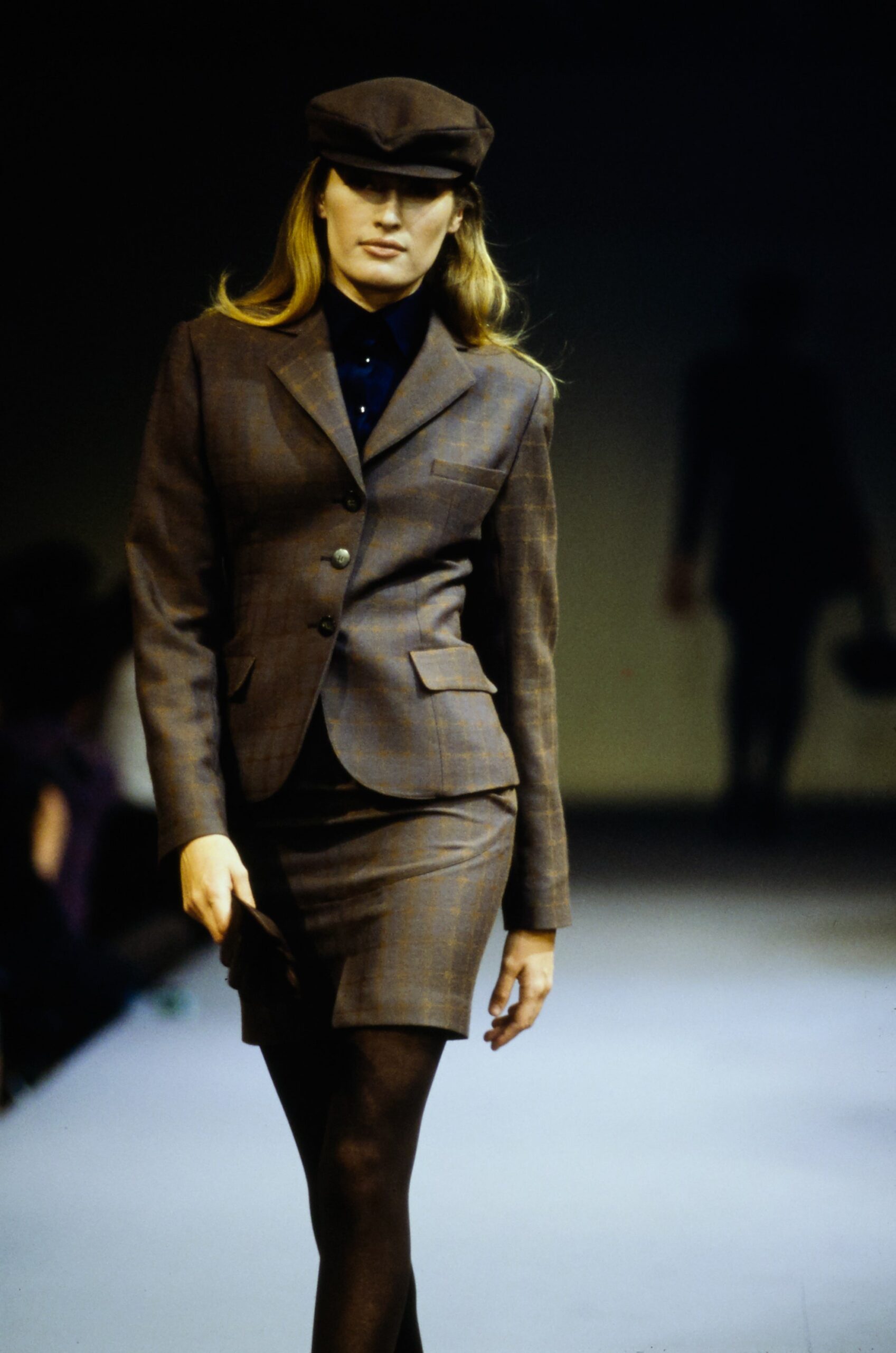 brown wool fitted pencil skirt