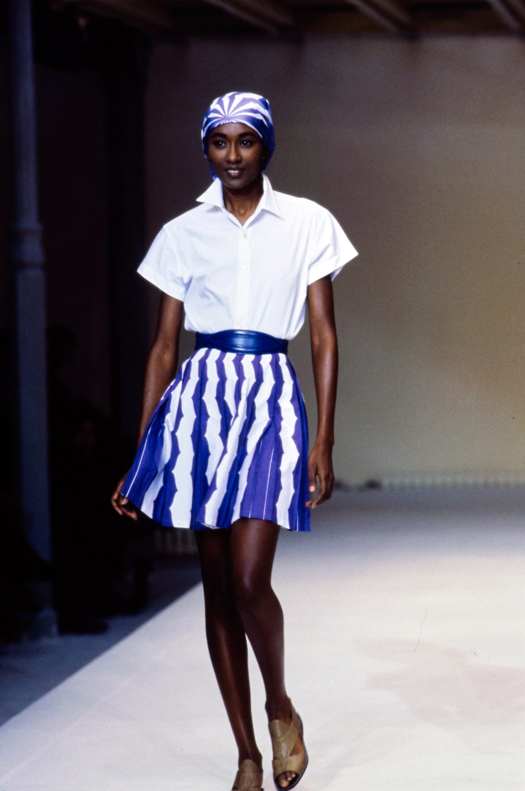 blue cotton fitted pleated mini skirt