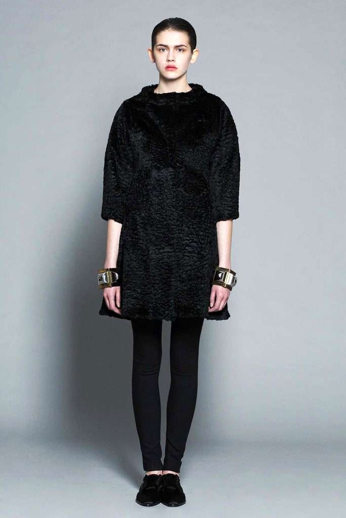 black faux-fur long-sleeve collared relaxed draped short coat