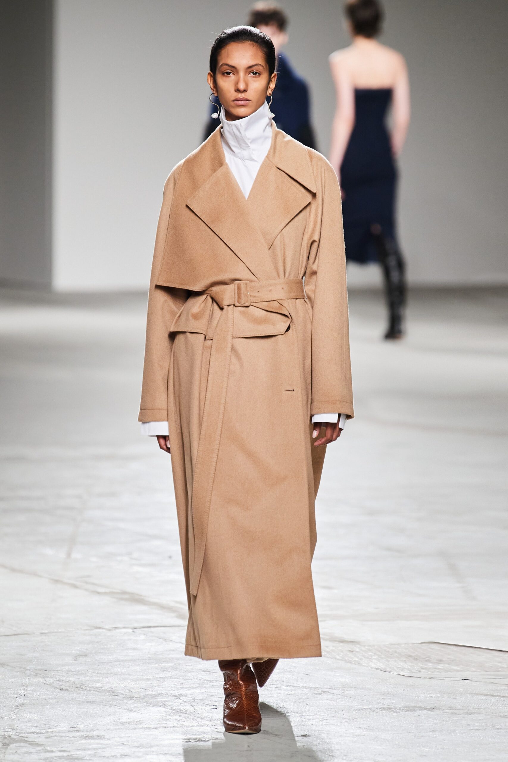 beige wool relaxed coat