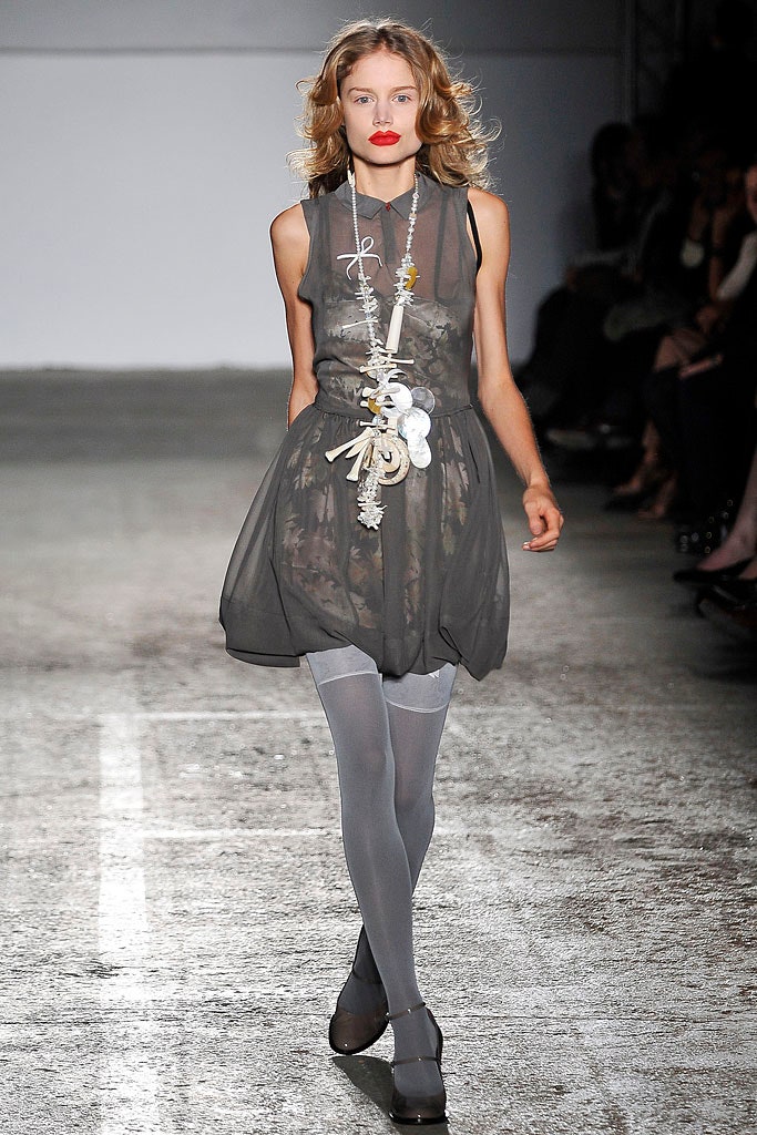 gray chiffon sleeveless dress