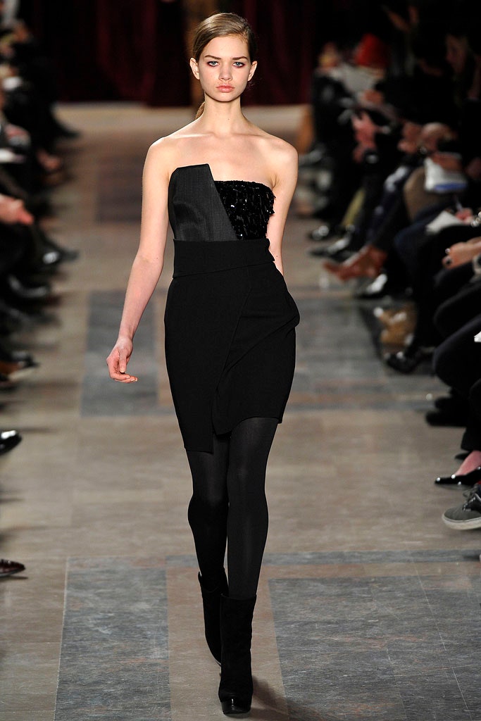 black strapless fitted dress