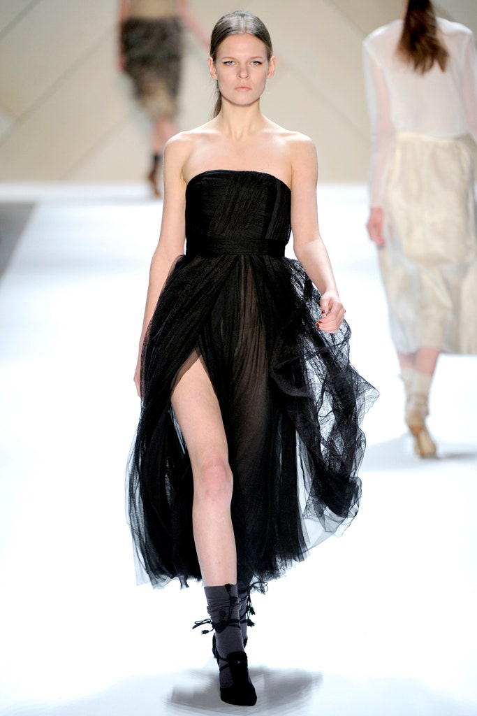 black tulle sleeveless gown
