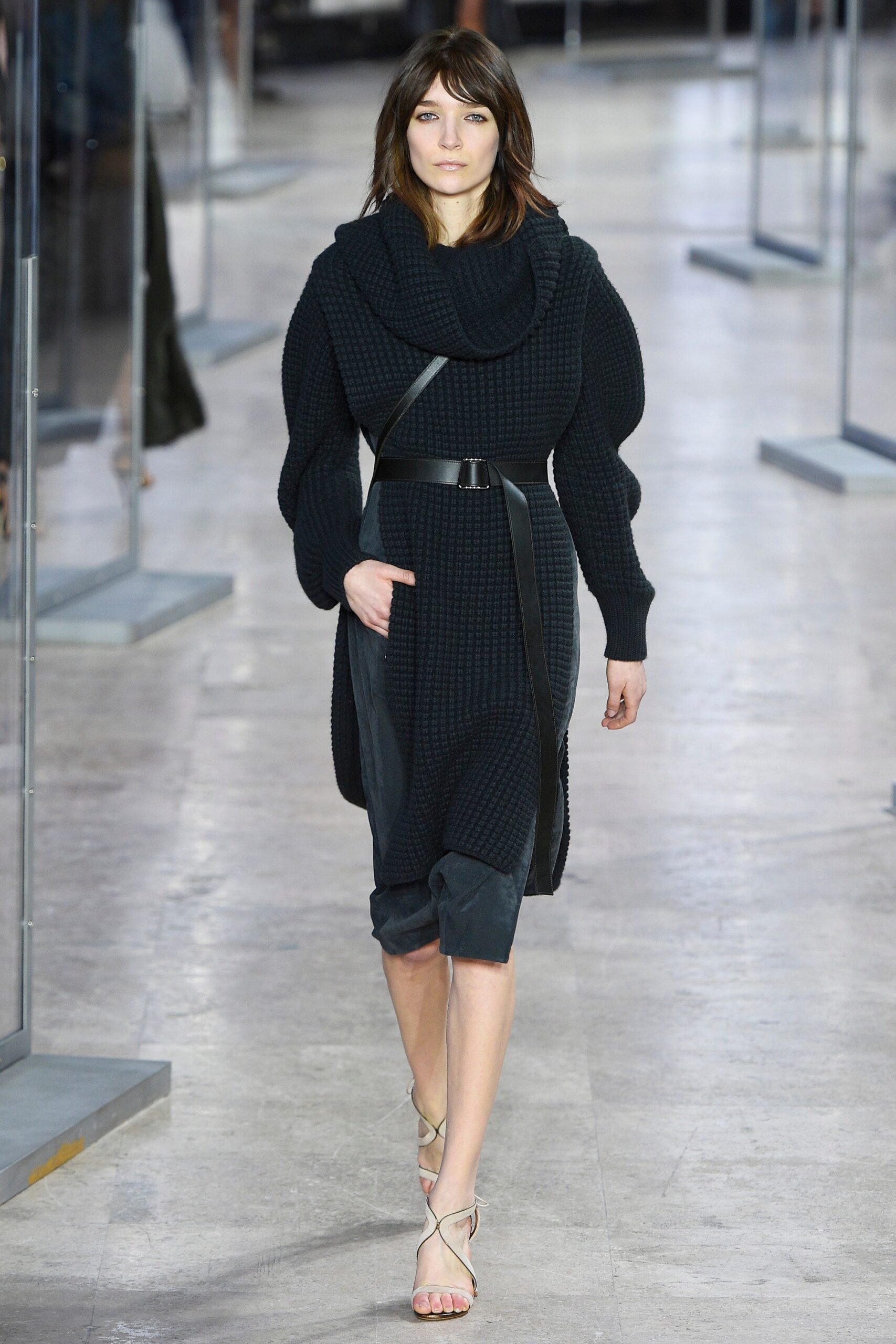 black fitted midi dress