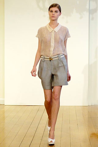 beige checked shirt gray shorts