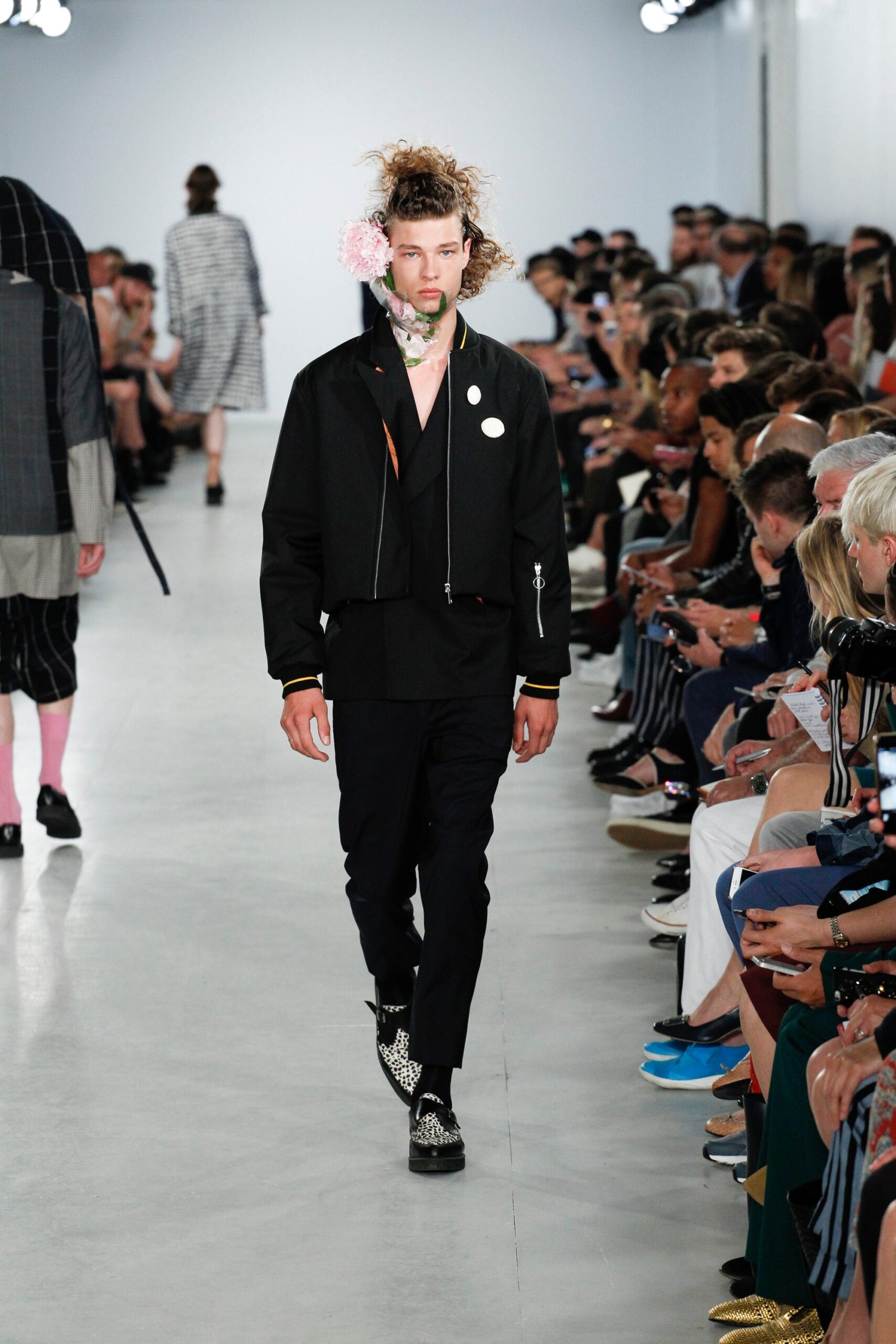 black fitted jacket and pants