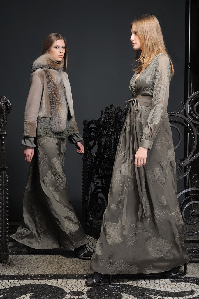 gray fur long-sleeve relaxed layered coat