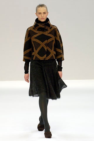 black wool short-sleeve collared structured printed jacket