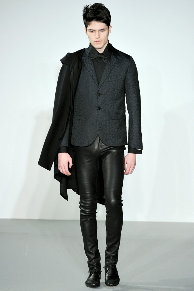 black tailored blazer and fitted pants