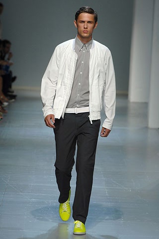 white cotton long-sleeve collared relaxed zippered jacket