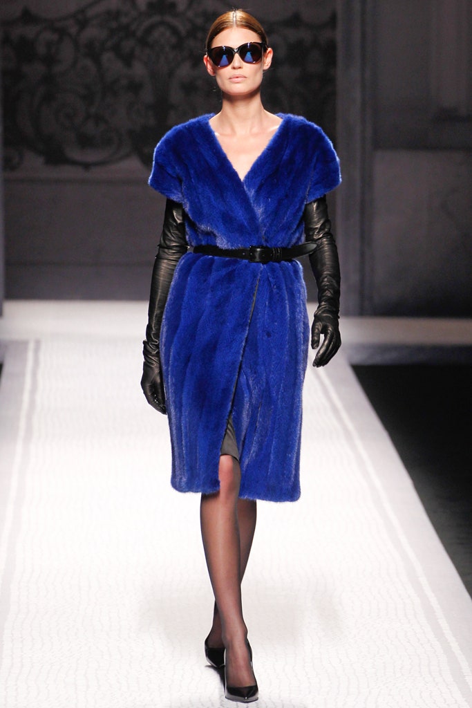 blue fur short-sleeve collared fitted belted midi coat