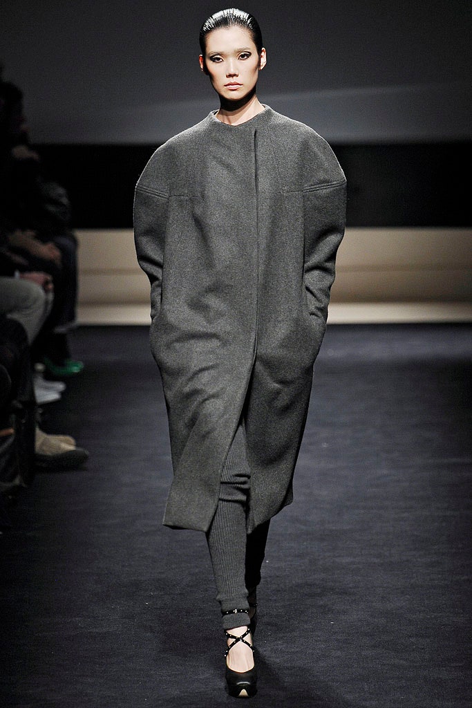 gray wool long-sleeve collared oversized straight-leg pockets coat