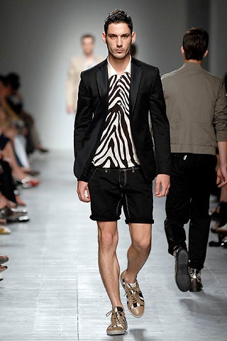 black tailored blazer with printed t-shirt