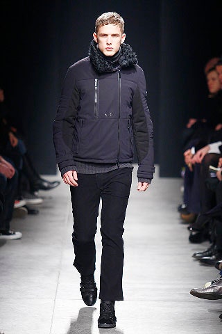 black cotton long-sleeve collared fitted zippered jacket