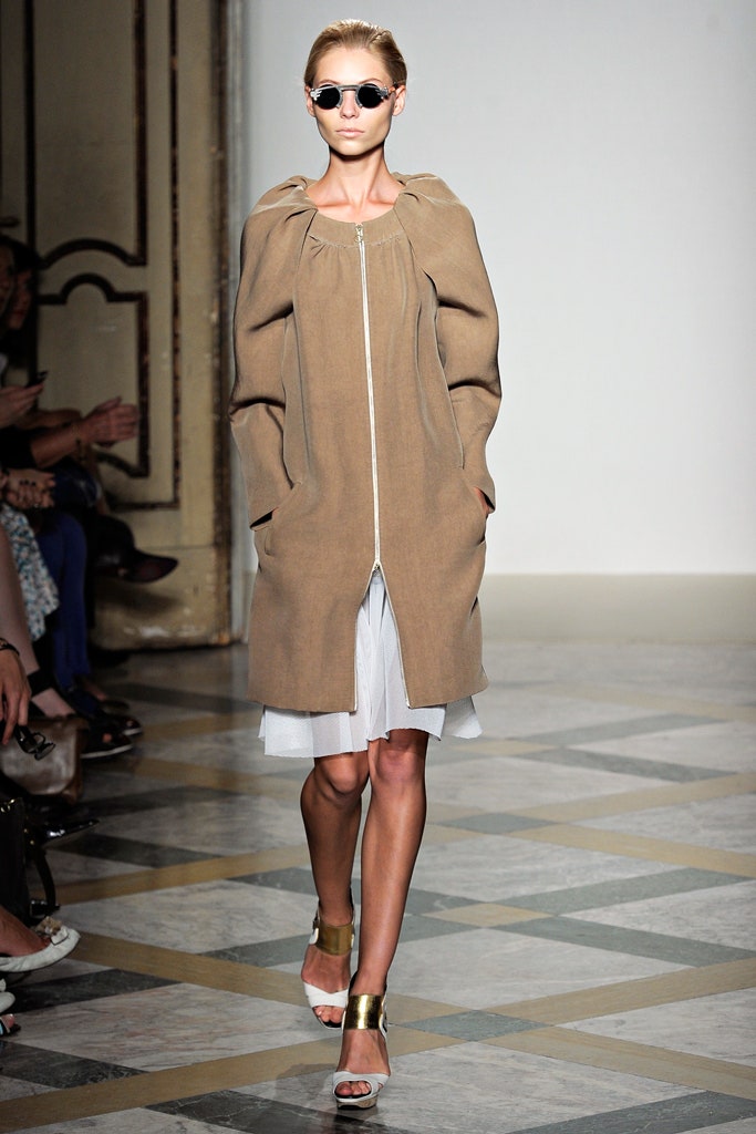 brown wool long-sleeve collared relaxed zippered draped coat