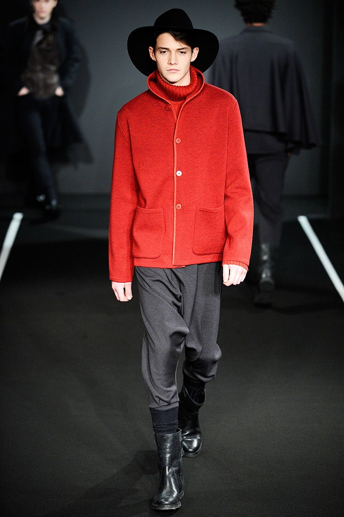 red wool long-sleeve collared fitted buttoned jacket