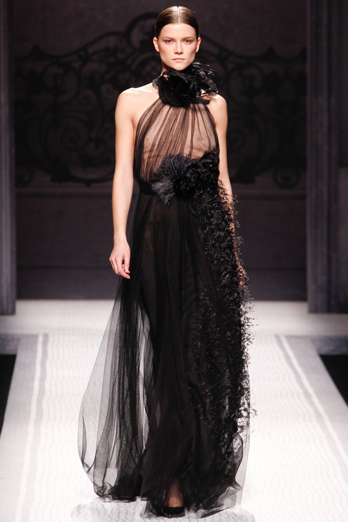 black tulle sleeveless gown
