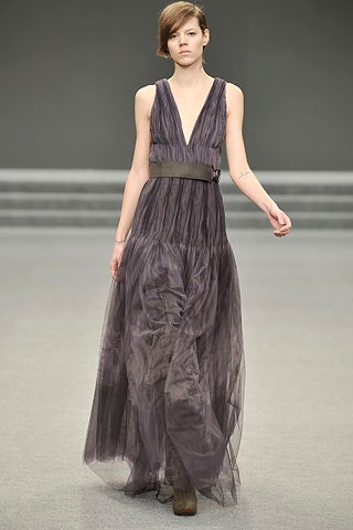 purple chiffon sleeveless gown