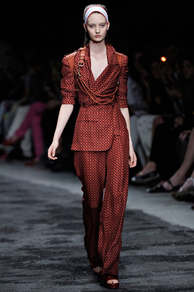 red printed fitted suit