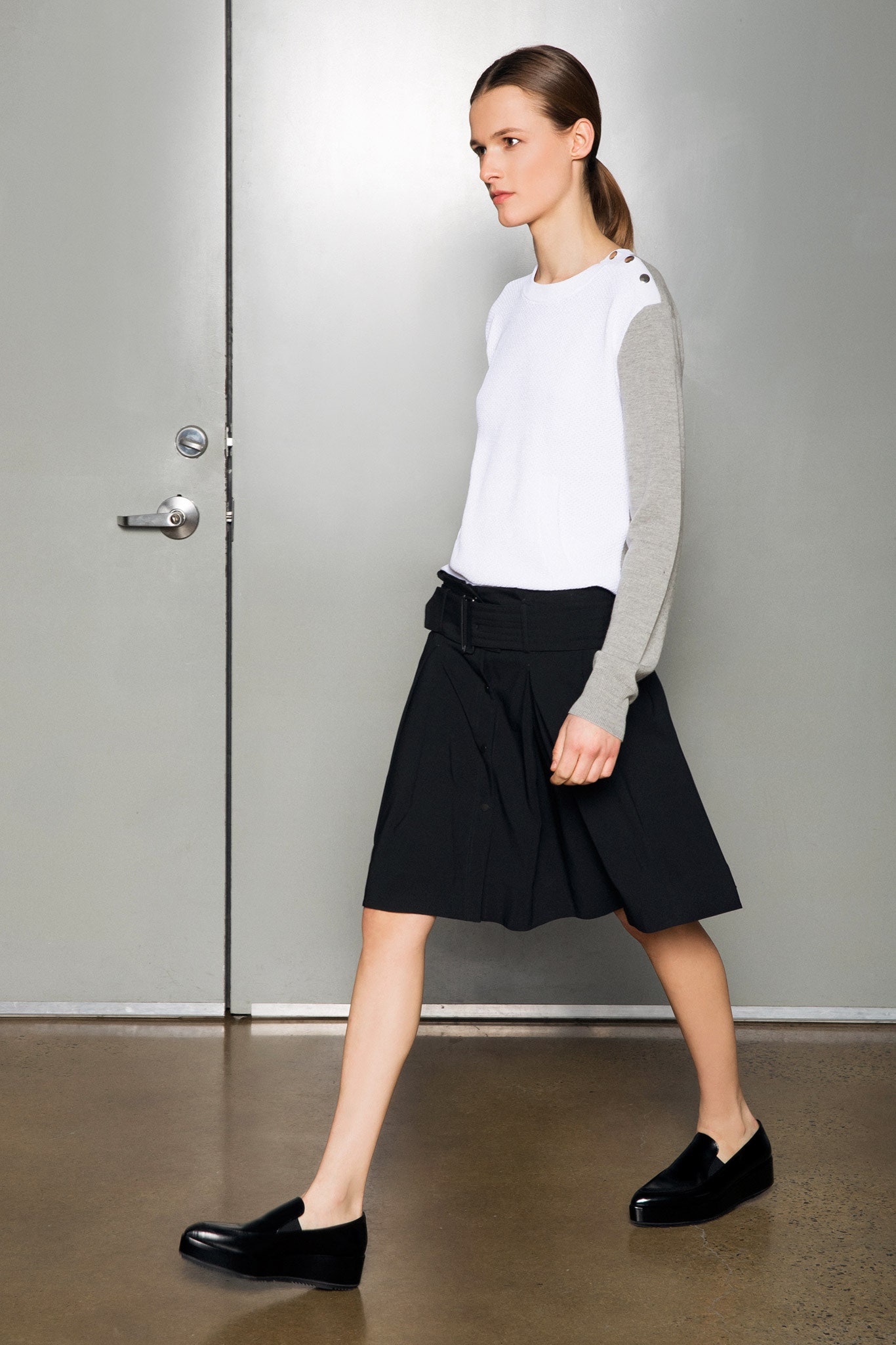 white cotton long-sleeve collared fitted buttoned top