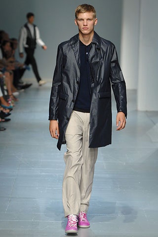 blue vinyl long-sleeve collared relaxed zippered shiny coat