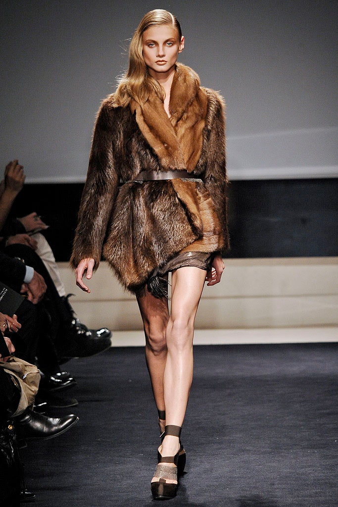 brown fur long-sleeve collared relaxed belted coat