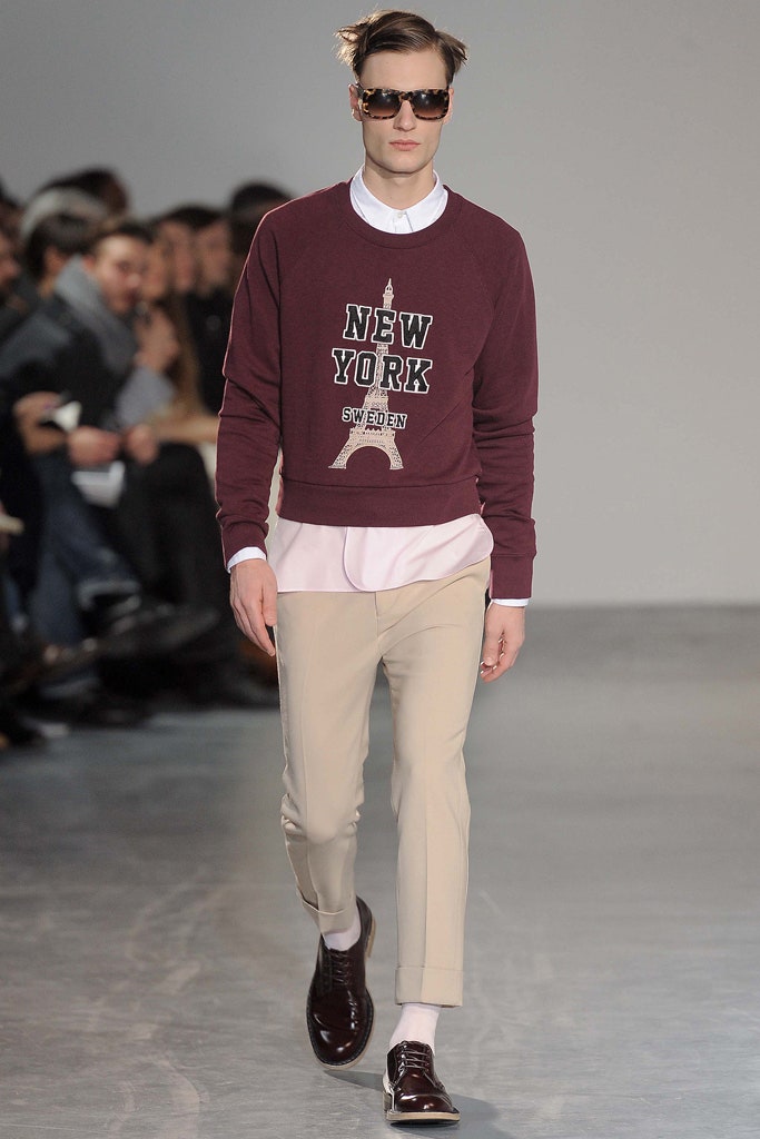 burgundy cropped sweater with beige pants