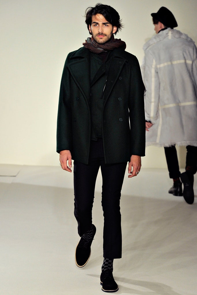 green wool long-sleeve collared structured buttoned coat