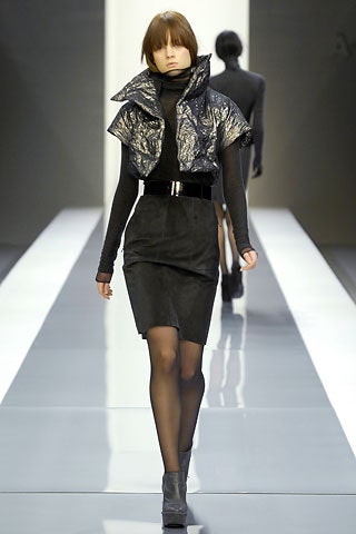 black vinyl short-sleeve high-neck fitted pleated shiny jacket