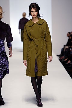 green wool long-sleeve collared fitted belted quilted coat