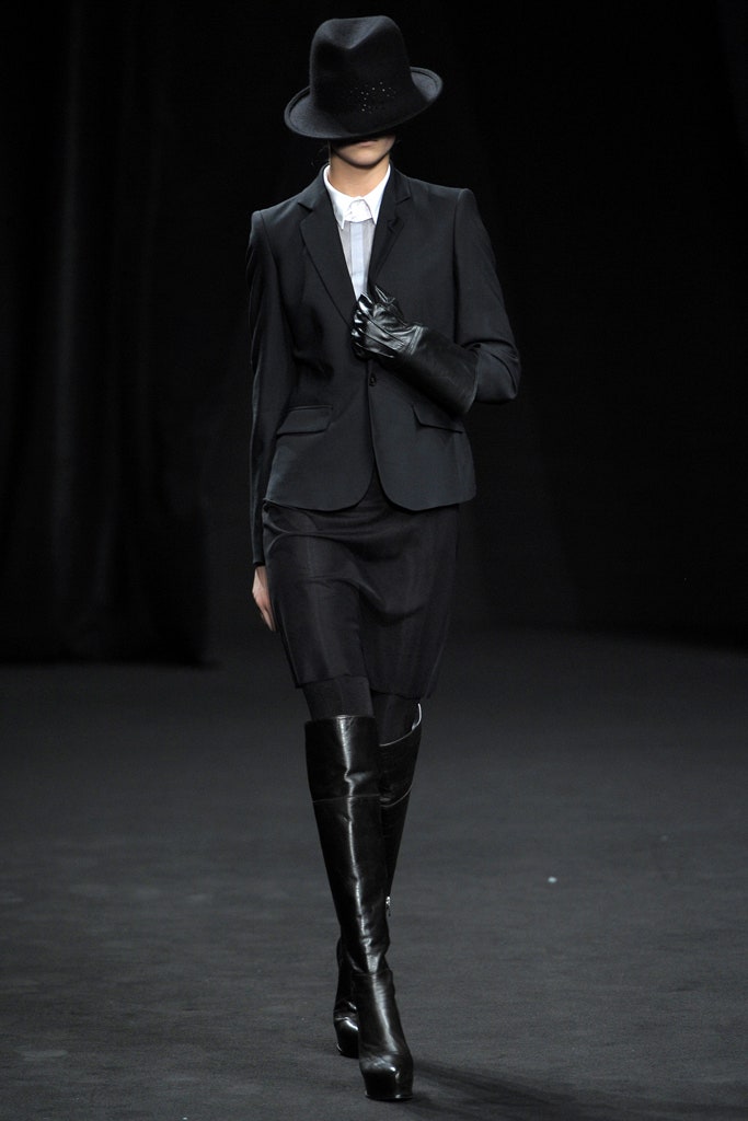 black tailored blazer and pencil skirt